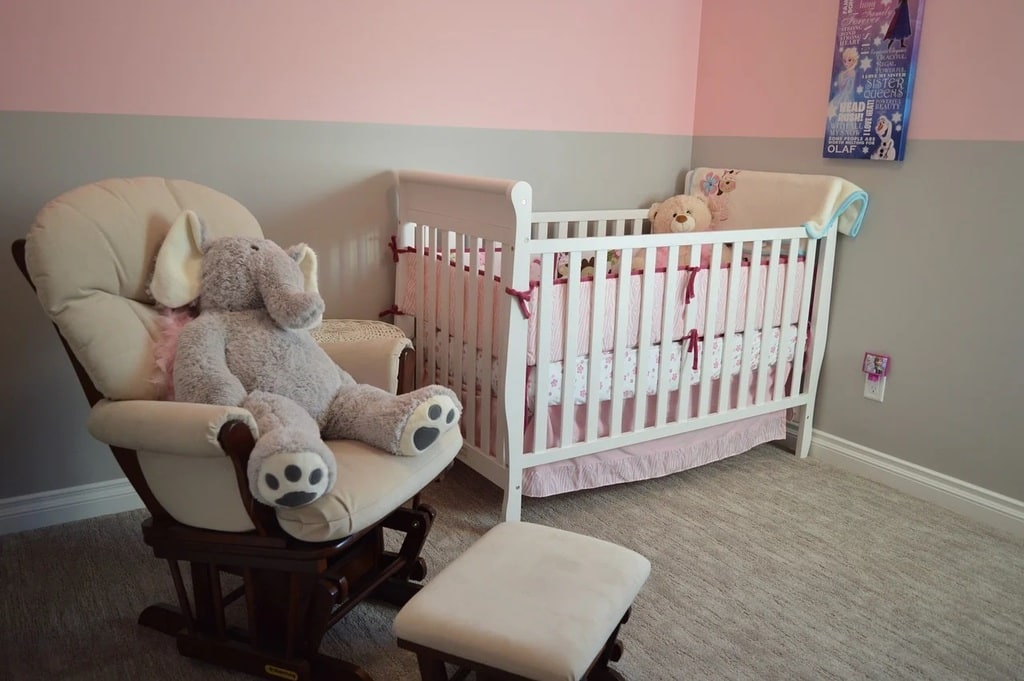 Les meilleurs conseils pour une chambre de bébé sûre